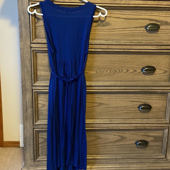 Rich blue dress perfect for a summer celebration. - Picture 2 of 4
